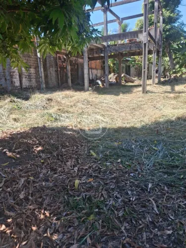 TERRENO COM BARRACÃO À VENDA