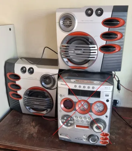 VENDO CAIXAS DE SOM DO MICRO SYSTEM PHILIPS MODELO FW M589