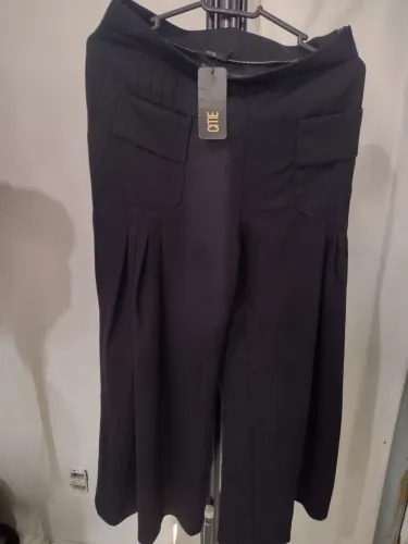 Calça pantalona alfaiataria nova, com etiqueta