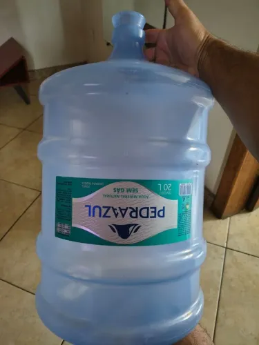 6 galões de água azul perfeitos pra sair hj