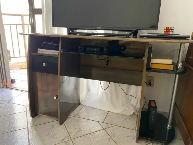 Mesa de computador/ Rack