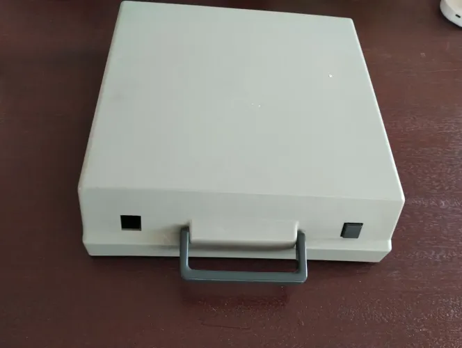 Máquina de Escrever Olivetti Tropical
