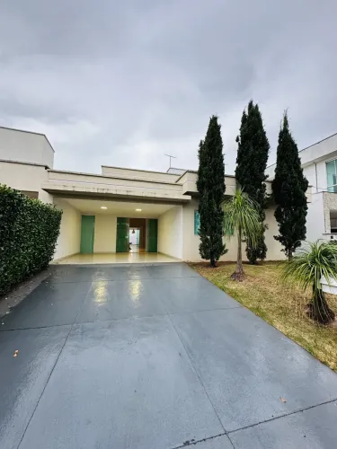 Casa em condomínio, 4 quartos, 4 suítes, 202 m², 4 vagas no Setor Andreia em Goiânia