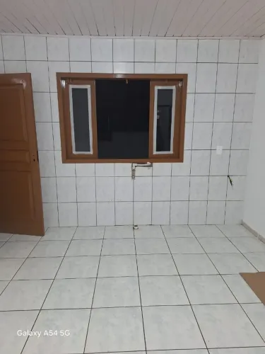 Aluga-se Apartamento 2 Quartos