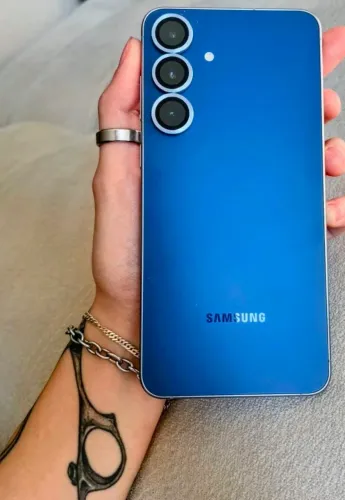 Samsung Galaxy S24 FE 256GB Azul - Impecável c/ NF, Caixa e Garantia