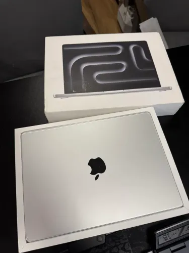 MacBook Pro M3 garantia Apple 05/2027