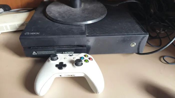Xbox One com1 controle