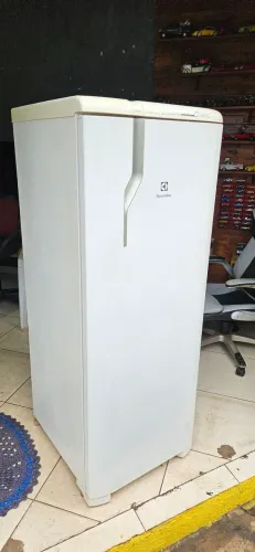 geladeira Electrolux frost free RFE39 gelando perfeitamente ( ENTREGA GRÁTIS )