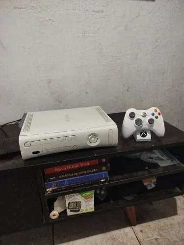 Xbox 360 Fat Jasper em ótimo estado