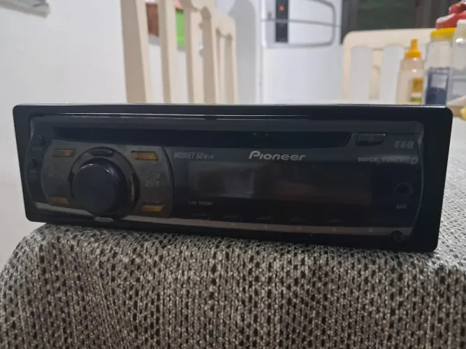 VENDE-SE UM TOCA CD, 50WX4 EM EXCELENTE ESTADO DE CONSERVAÇÃO.