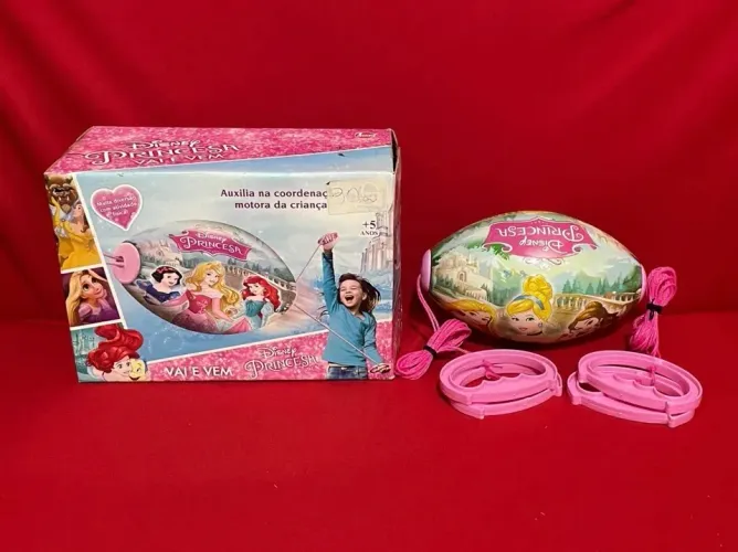 Brinquedo Vai é Vem Disney Princesa