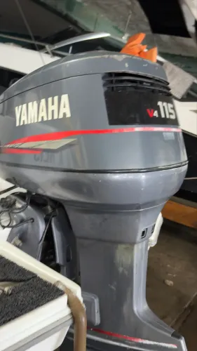 Motor de poupa Yamaha