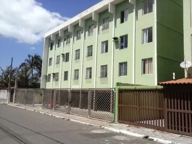 Apartamento na quadra da praia Jacaraipe