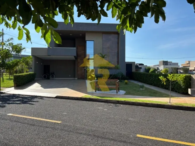 Casa com 3 quartos e 5 vagas no Residencial Gaivota II, São José do Rio Preto-SP - Condomí