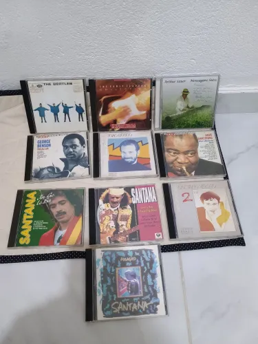 CDs antigos diversos artistas.