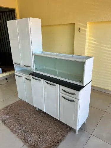 Jogo de armário de aço com balcão paneleiro com porta copos aéreo com porta de vidro