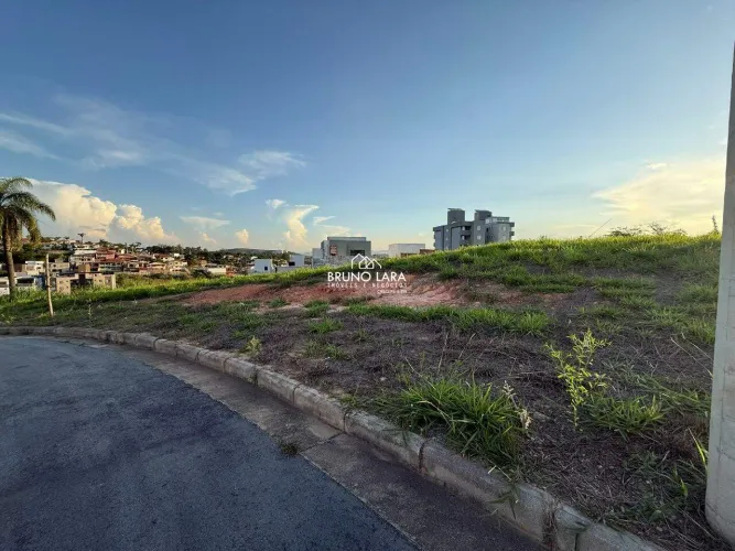 Lote à venda no Condomínio Horizontes, bairro Guarujá Mansões Betim/MG