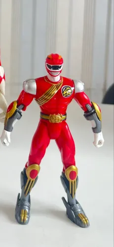Boneco power Rangers força animal vermelho wild cycle