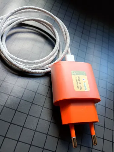 Carregador Apple iPhone 17 pro Max fonte 40w Orange cabo lonado
