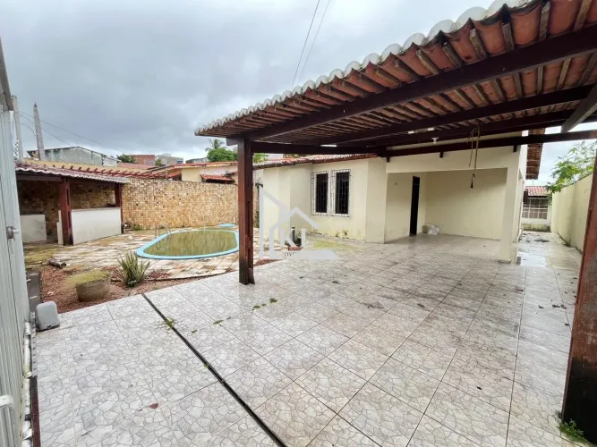 Vendo ampla casa em Nova Parnamirim, 3 suítes, Piscina