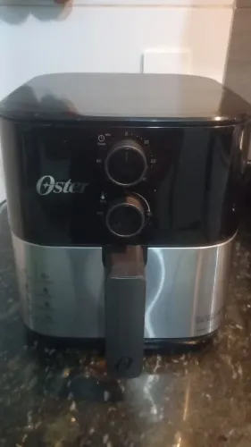 Airfryer Oster 4,6L "seminova"