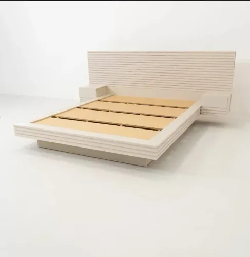 Cama Queen com cabeceira e 2 gavetas ( Nunca usada) Comprada na loja Madeira Madeira