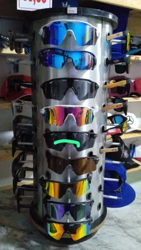 oculos de sol disponivel