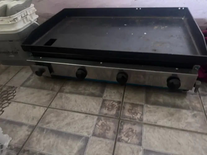 Vende-se chapa a gás usada poucas vezes