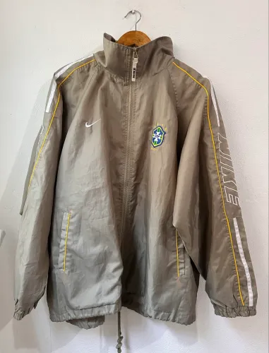 Jaqueta original vintage da Confederação Brasileira de Futebol