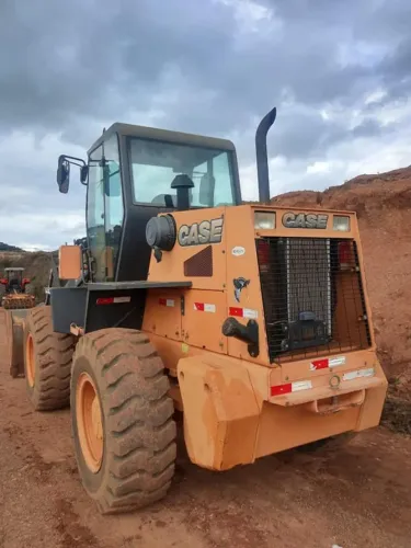 Pa carregadeira Case W20e ano 2016