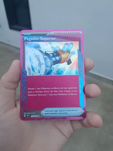 Carta de pokemon pegador superior