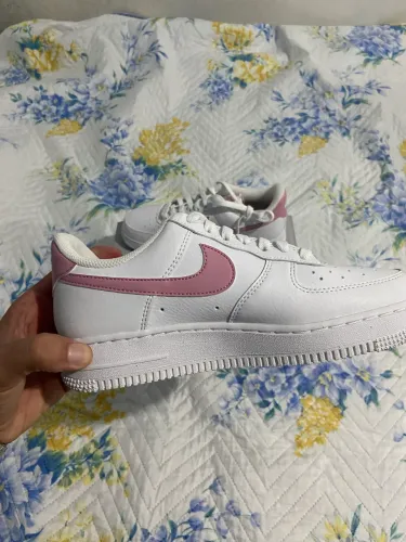Tênis Nike Air Force 1 feminino - nunca usado, na caixa