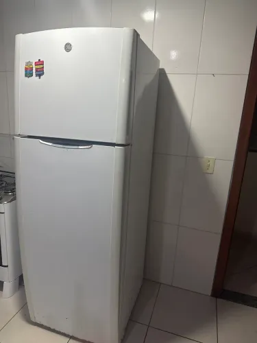 Doação de geladeira (precisa trocar o motor)