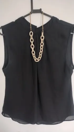 Desapego Roupas tiradas do guarda roupa.