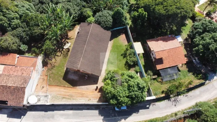 Venda de Sitio de Luxo na Tapera, Pedro Leopoldo-MG: 1 Quarto, 1 Suite, 1 Sala, 2 Banheiro