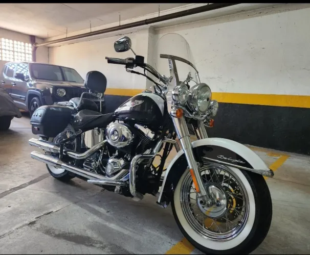 HARLEY DAVIDSON DELUXE MUITO NOVA