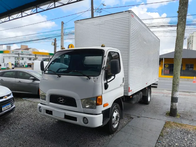Caminhão Hyundai HD78 Baú 2012
