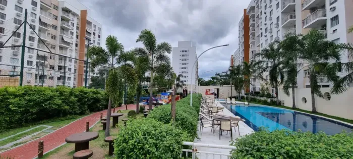 Excelente oportunidade no Caminhos da Barra- 2qts com armários