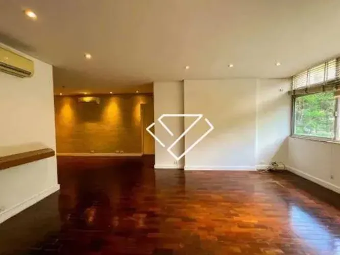 Leblon | 130 m² | 4 Quartos com Infraestrutura Completa e 1 Vaga à venda, 130 m² por R$ 3.