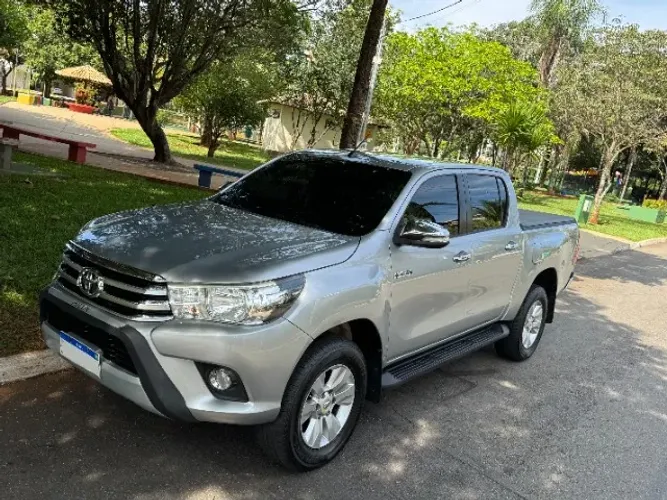 Toyota Hilux CD SRV 4X4 2.8 TDI Diesel Aut. 2016