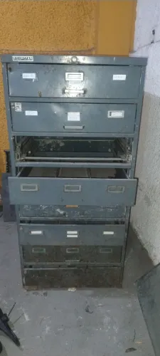 Fichário usado de ferro 