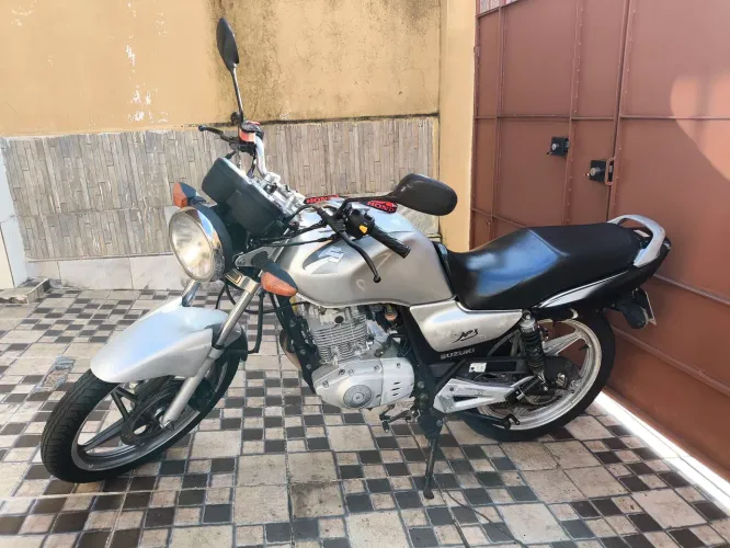 Suzuki yes En 125 ano 2012