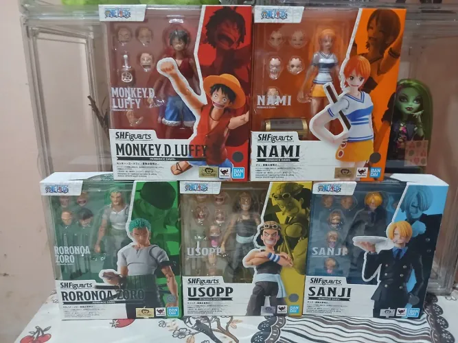 One Pice Sh Figuarts Bandai - Lote com 5 action figures