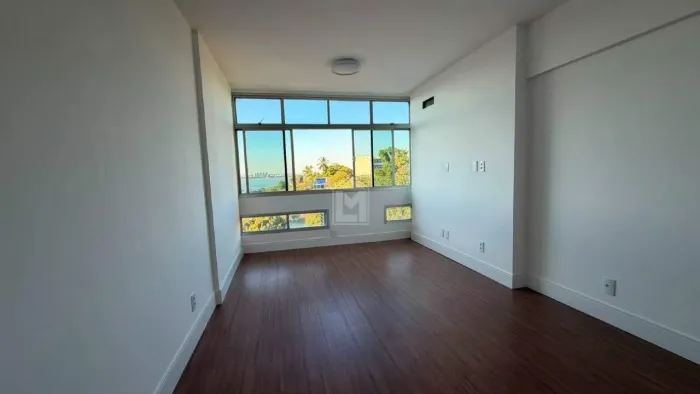 Apartamento de 2 Quartos com Vista para o Mar na Praia do Canto | Condomínio e IPTU Inclus