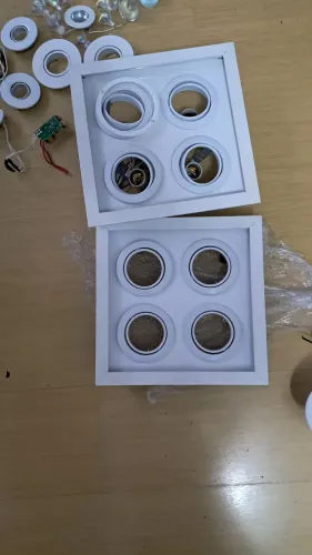 2 Luminárias de embutir mais 25 lâmpadas dicroica em dinheiro