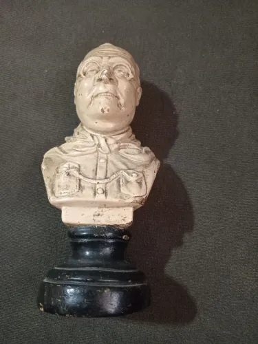 Escultura antiga Getúlio Vargas