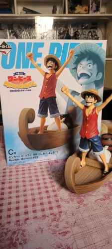 ONE PIECE FIGURE