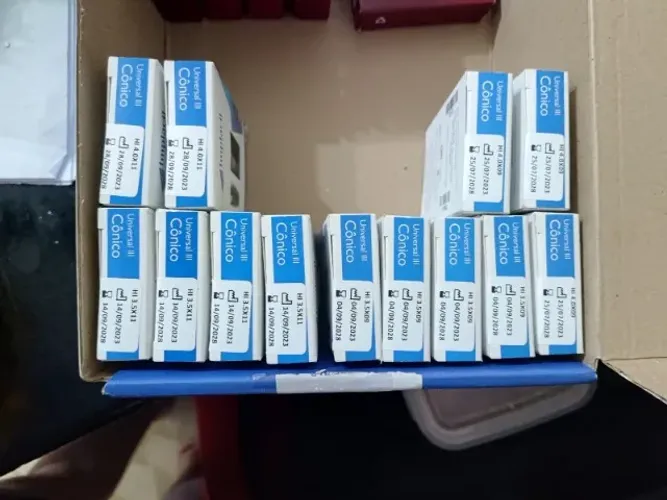 Implantes Dentários Implacil Hexágono Interno Cônico ? Lote 13 unidades, novos e lacrados