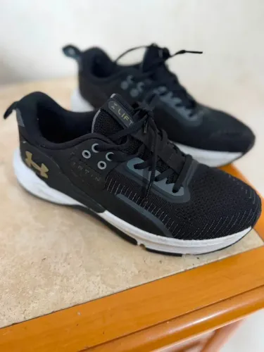 Tênis Under Armour Tribase Lift - Preto - Tamanho 36 | Seminovo