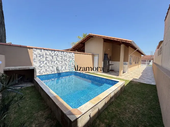 Casa com Piscina e churrasqueira no Jamaica em Itanhaém- SP